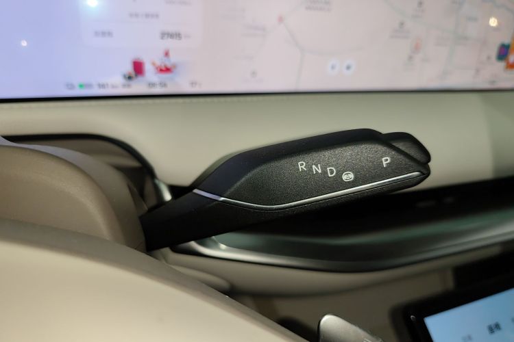 智己汽车 智己L7 2022款 Dynamic中控内饰18