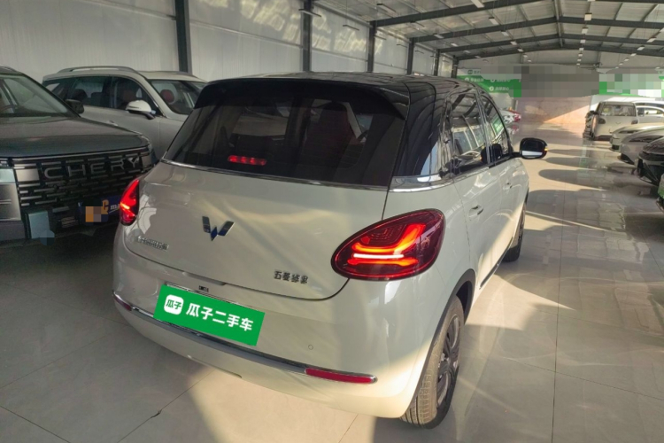 五菱汽车 五菱缤果 2023款 203km 舒享款车身外观7