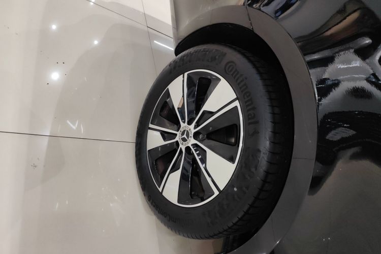 奔驰V级 2022款 V 260 尊贵版车身外观6008