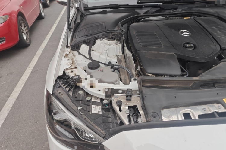 奔驰C级 2024款 C 200 L 运动版局部细节9005