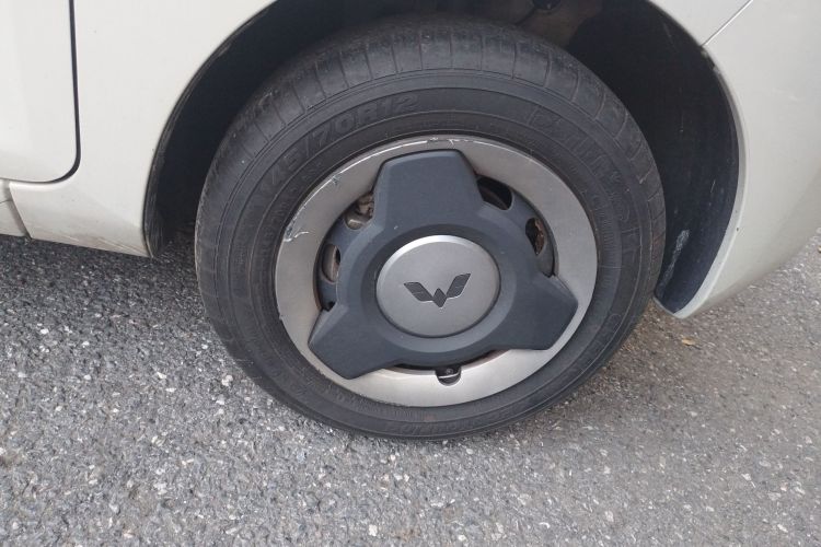 五菱汽车 宏光MINIEV 2022款 马卡龙时尚款 磷酸铁锂车身外观6007