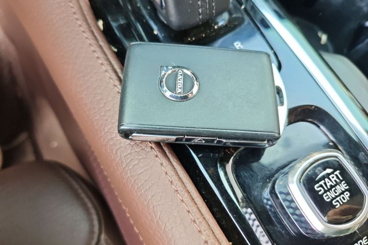 沃尔沃S90新能源 2021款 T8 E驱混动 智逸豪华版中控内饰11