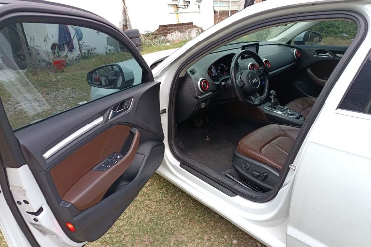 奥迪A3 2016款 Sportback 35 TFSI 风尚型中控内饰20