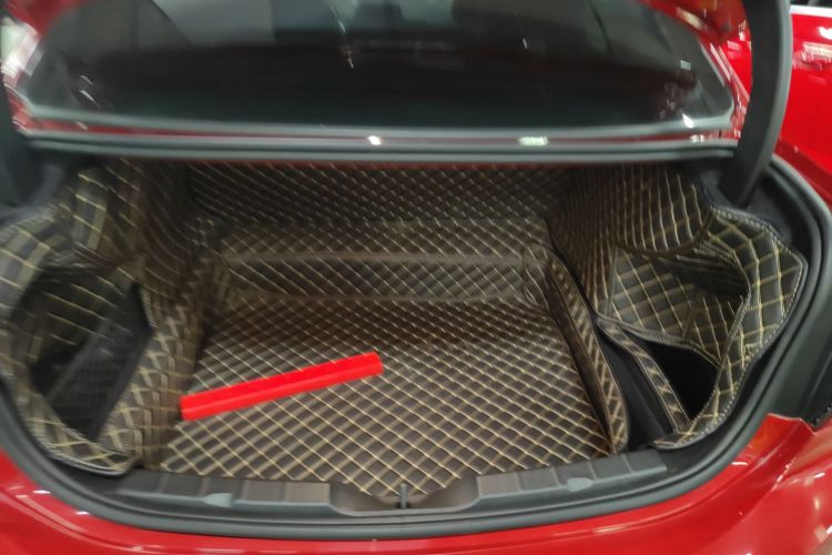 宝马1系 2017款 118i 运动型机舱底盘23