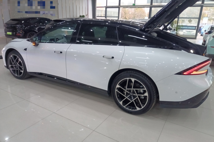 小鹏P7+ 2024款 超长续航 Max车身外观6003