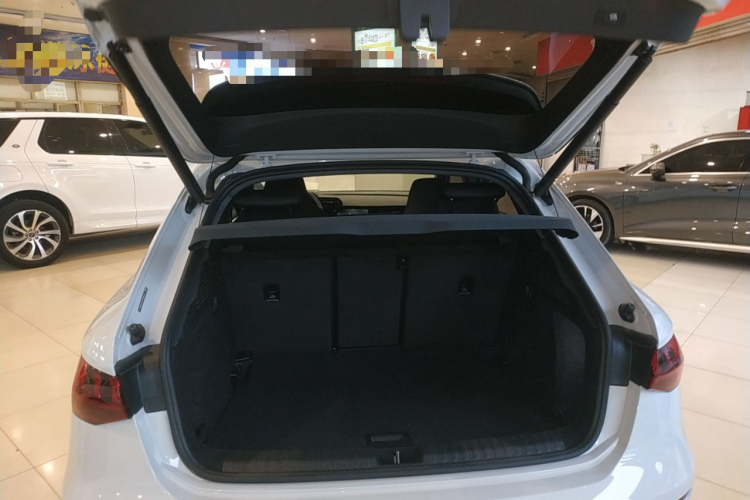 奥迪A3 2023款 Sportback 35 TFSI 进取致雅型机舱底盘23