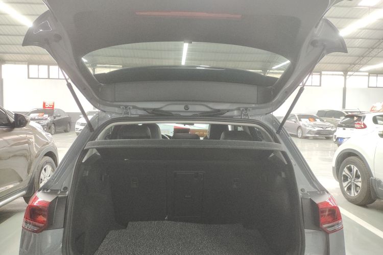 大众 高尔夫 2021款 280TSI DSG Pro机舱底盘23