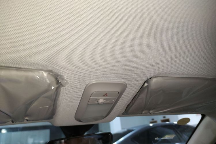 五菱汽车 宏光MINIEV 2025款 四门版 进阶款中控内饰22