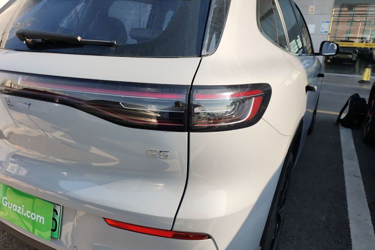 吉利银河 银河E5 2024款 530km 星舰版车身外观9