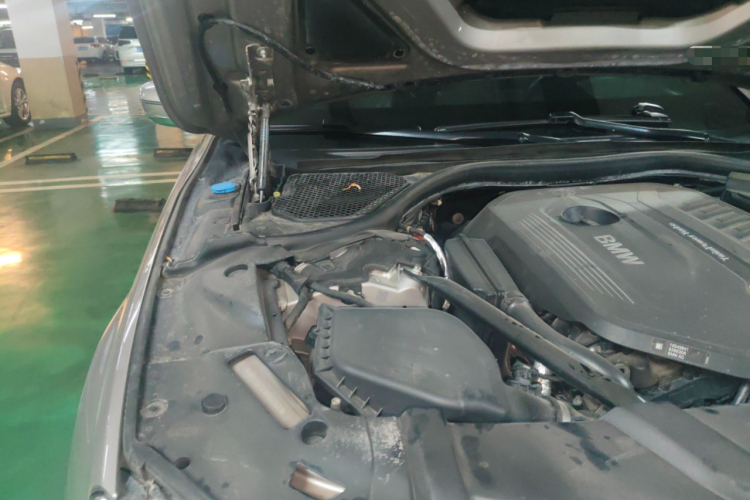 宝马7系 2017款 740Li xDrive 豪华型局部细节9006