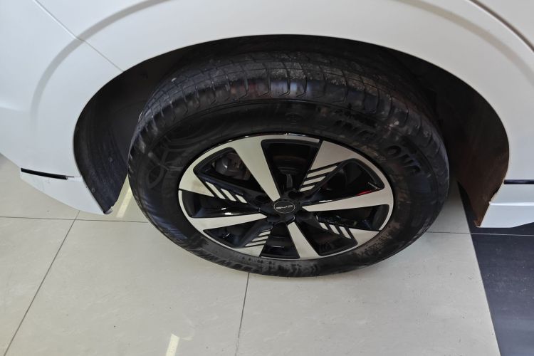 比亚迪e2 2023款 豪华型车身外观6003