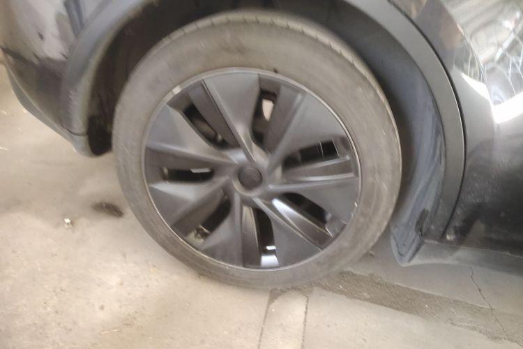 特斯拉 Model Y 2024款 后轮驱动版车身外观6002