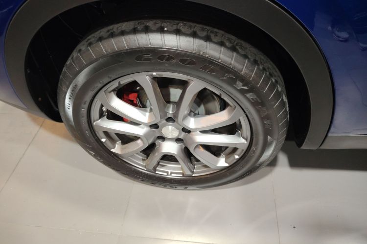 玛莎拉蒂 Levante 2019款 3.0T 标准版 国VI车身外观6008