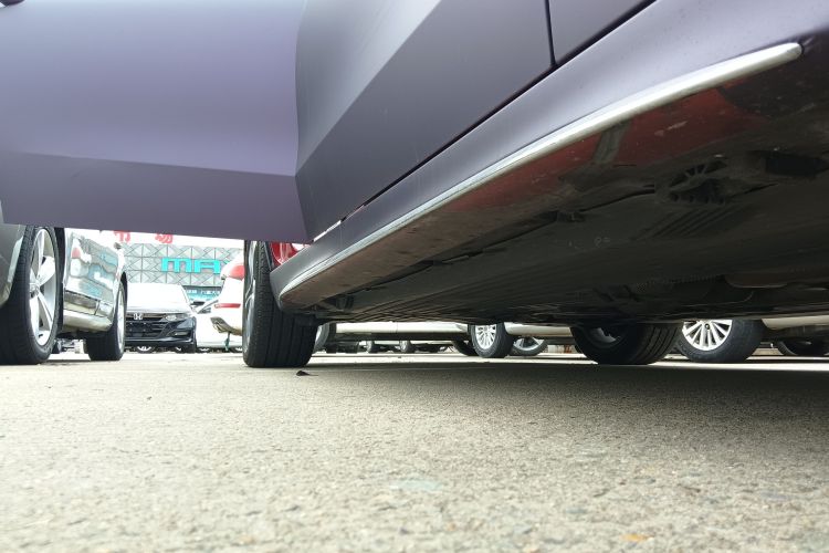 奔驰C级 2022款 改款 C 200 L 运动版局部细节9001