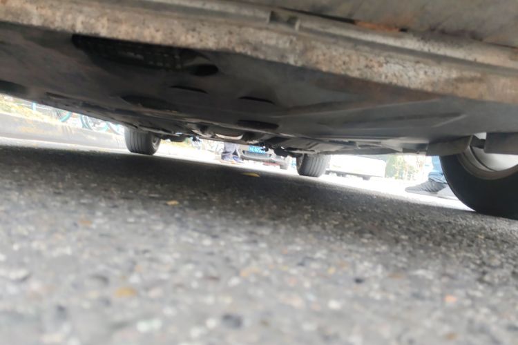 福特 福克斯 2012款 三厢 1.6L 自动舒适型局部细节9008