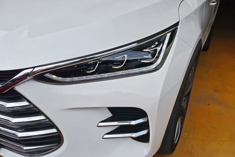 比亚迪 唐新能源 2018款 DM 2.0T 全时四驱智联创领型 7座 国V局部细节36