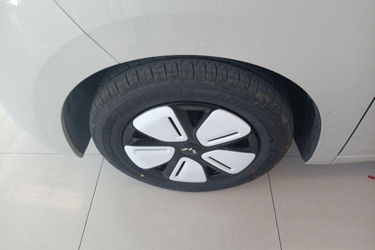 五菱汽车 宏光MINIEV 2025款 四门版 进阶款车身外观6007