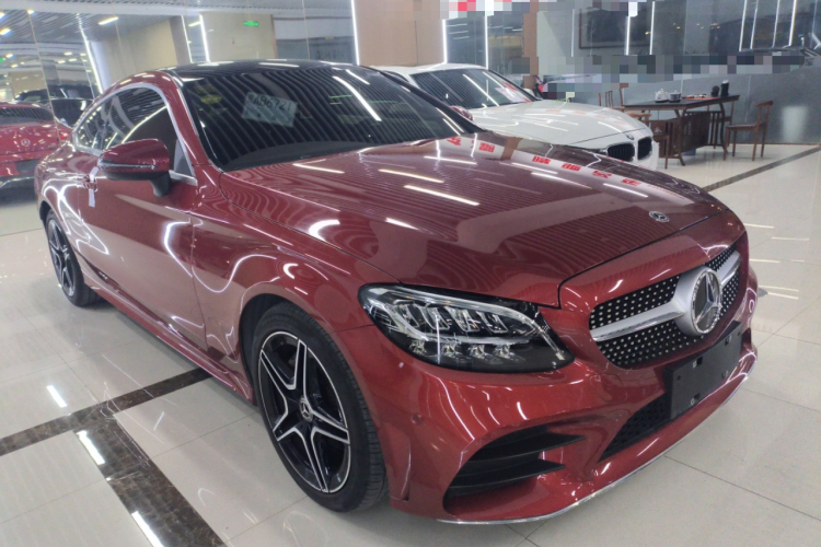 奔驰C级(进口) 2020款 C 260 轿跑车车身外观3