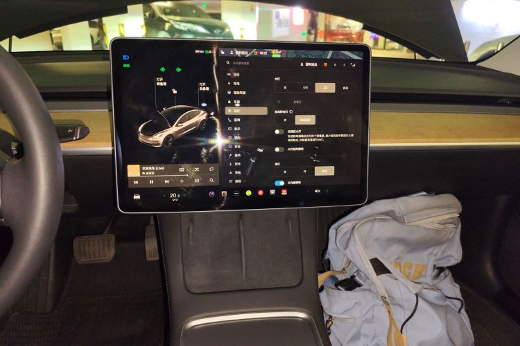 特斯拉 Model 3 2021款 改款 标准续航后驱升级版 3D1中控内饰16