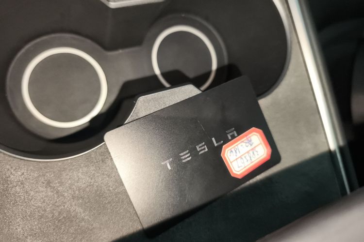 特斯拉 Model Y 2023款 后轮驱动版中控内饰11