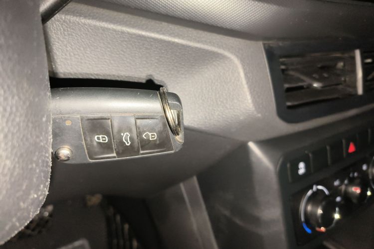 大众 途铠 2023款 1.5L 自动风尚版中控内饰7001