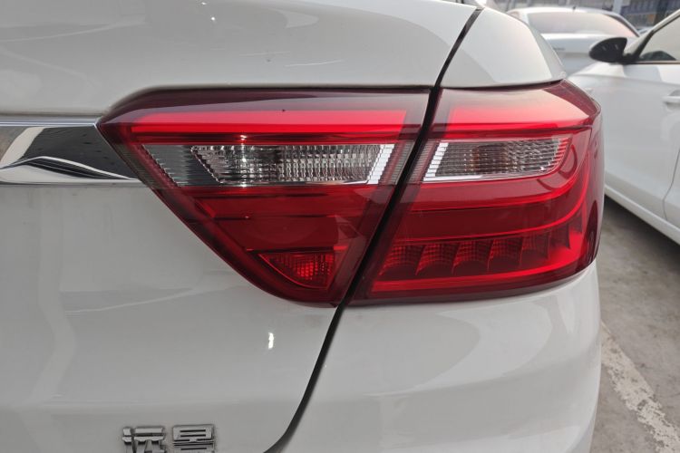 吉利汽车 远景 2020款 1.5L 手动亚运版车身外观9