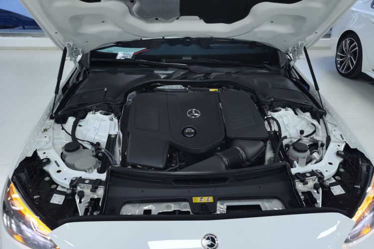 奔驰C级 2023款 改款 C 200 L 运动版机舱底盘24