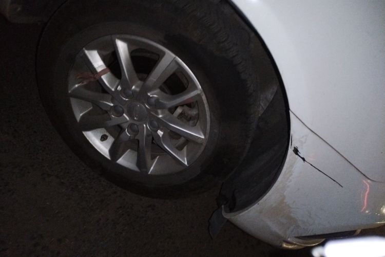 吉利汽车 帝豪 2020款 1.5L CVT豪华型车身外观10