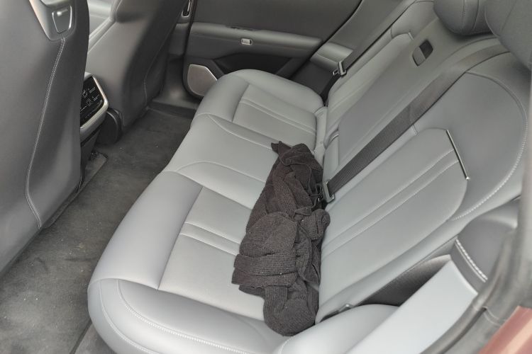 小米汽车 小米YU7 2025款 超长续航后驱版中控内饰21