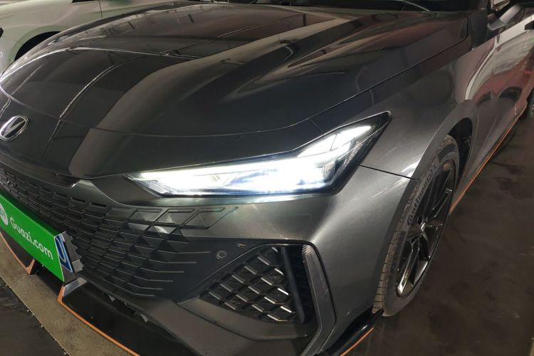 长安UNI-V 2023款 2.0T 锋速版局部细节36