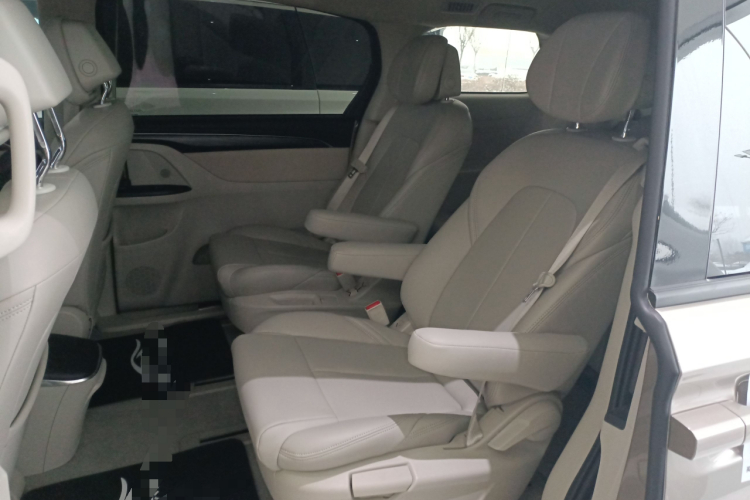 别克GL8 2023款 ES陆尊 舒适型中控内饰21