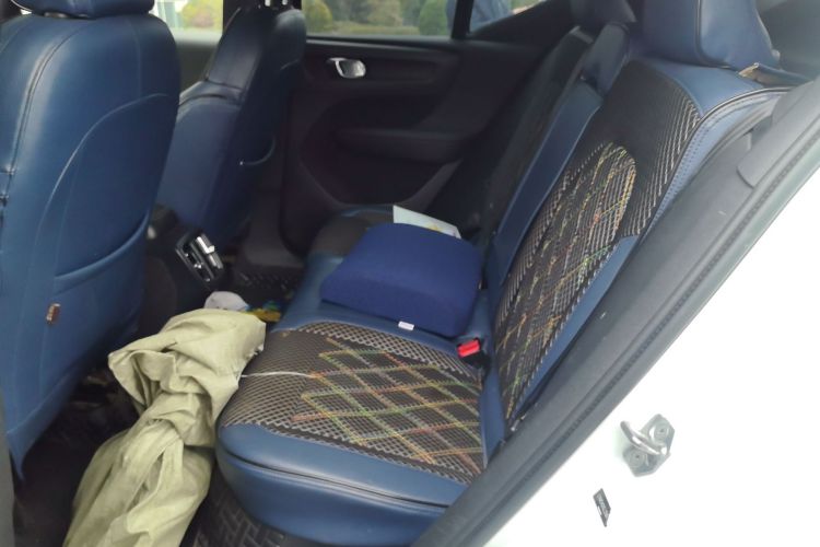 沃尔沃XC40 2020款 T4 四驱智远运动版中控内饰21