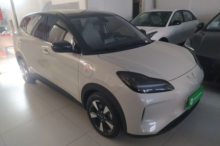 五菱汽车 五菱缤果PLUS 2024款 330km 五座版车身外观3