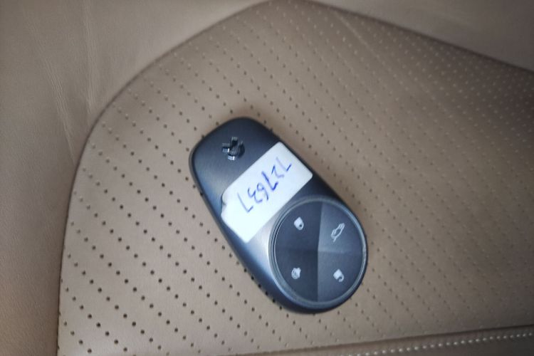 蔚来ES6 2019款 420KM 运动版中控内饰7001