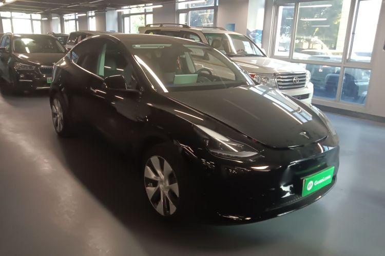 特斯拉 Model Y 2023款 后轮驱动版车身外观3
