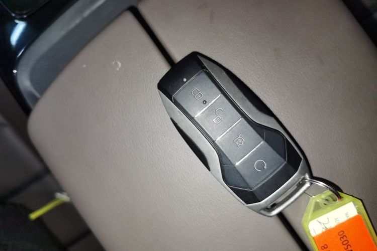 比亚迪 汉 2020款 EV 超长续航版豪华型中控内饰7001