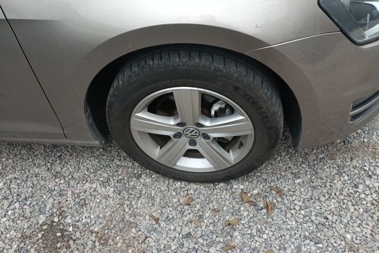 大众 高尔夫 2015款 1.6L 自动舒适型车身外观10