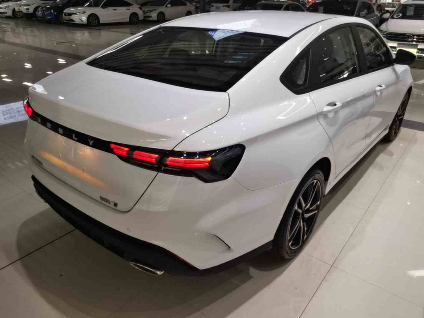吉利汽车 2024款 缤瑞COOL 1.5T DCT龙腾版(5)