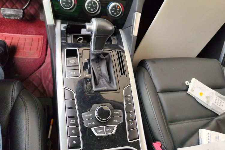 哈弗H7 2016款 蓝标H7 2.0T 自动精英型中控内饰18