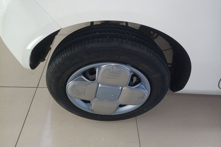 吉利银河 2023款 熊猫mini 200km 耐力熊车身外观6008