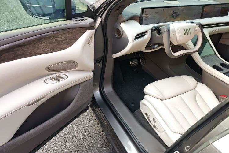 智己汽车 智己LS7 2025款 焕新版 Ultra中控内饰7003