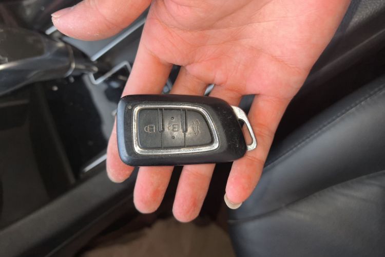 东风风神AX7 2016款 2.0L 自动智逸型中控内饰11