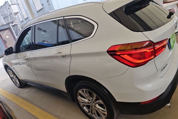 宝马X1 2019款 sDrive20Li 领先型车身外观4