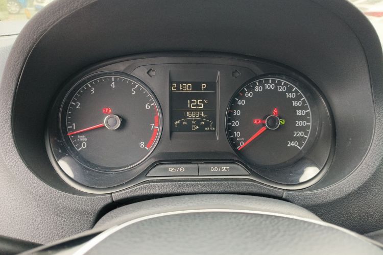 大众 Polo 2016款 1.4L 自动风尚型局部细节14