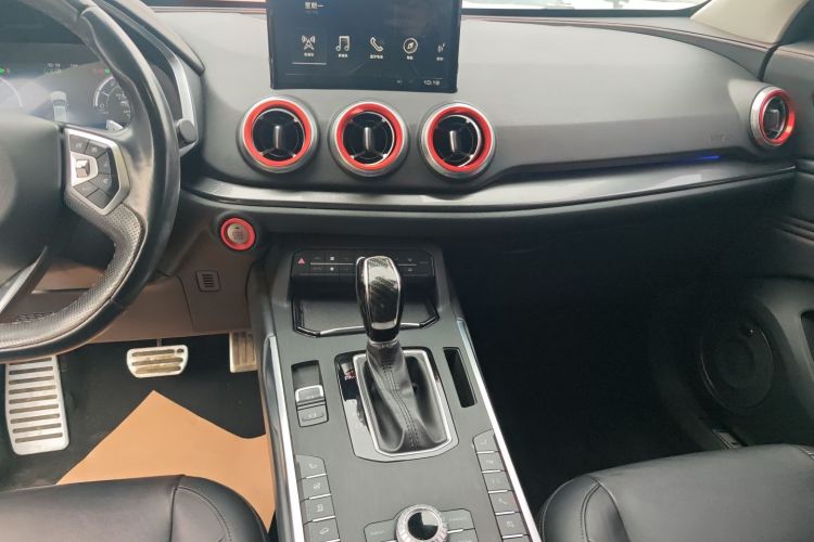 魏牌 VV5 2017款 2.0T 旗舰型中控内饰16