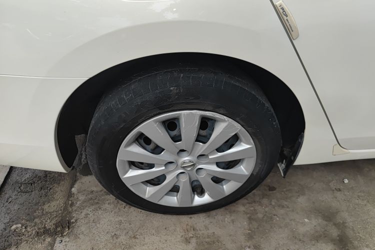 日产 轩逸 2019款 经典 1.6XE CVT舒适版车身外观6008