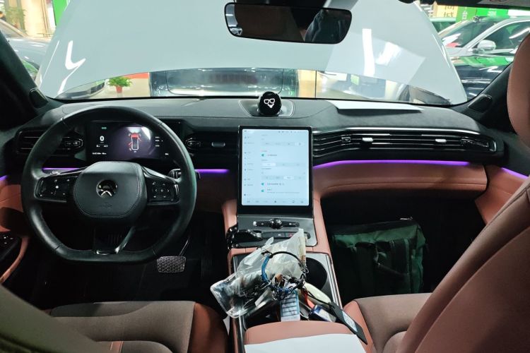 蔚来EC6 2020款 605KM 运动版中控内饰12