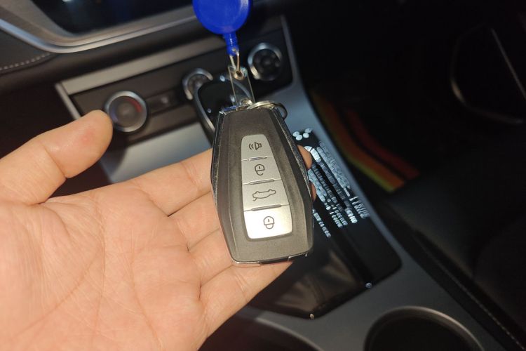 吉利汽车 帝豪 2021款 UP 1.5L CVT舒适型中控内饰11