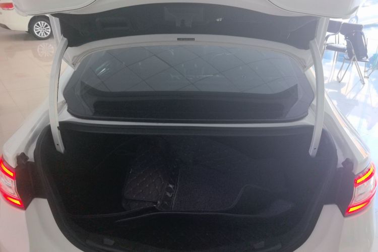 福特 蒙迪欧 2013款 2.0L GTDi200时尚型机舱底盘23