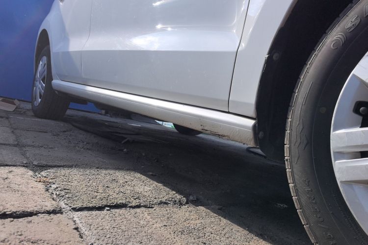 大众 Polo 2014款 1.4L 手动风尚版局部细节9001